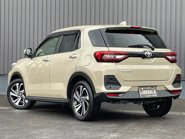 トヨタ ライズ Z 青森県 2022(令4)年 3.5万km ナチュラルベージュマイカM /４WD/IC付ターボ/寒冷地仕様車/カロッツェリアSDナビ/　（フルセグTV/DVD/Bｔ）/バックカメラ/プリクラッシュセーフティ/ACC/トラクションコントロール/ブレーキアシスト/アイドリングストップ/横滑り防止機能/BSM/LEDオートライト・フォグ/純正ドアバイザー/純正フロアマット/ビルトインETC/前席シートヒーター/革巻きステア・ノブ/オーディオ・ステアスイッチ/前後バンパーソナー/ドラレコ/リア7面プライバシーガラス/W/サイド/カーテンエアバッグ/ABS/スマートキーｘ２/保証書・取説