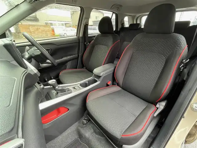 トヨタ ライズ Z 青森県 2022(令4)年 3.5万km ナチュラルベージュマイカM /４WD/IC付ターボ/寒冷地仕様車/カロッツェリアSDナビ/　（フルセグTV/DVD/Bｔ）/バックカメラ/プリクラッシュセーフティ/ACC/トラクションコントロール/ブレーキアシスト/アイドリングストップ/横滑り防止機能/BSM/LEDオートライト・フォグ/純正ドアバイザー/純正フロアマット/ビルトインETC/前席シートヒーター/革巻きステア・ノブ/オーディオ・ステアスイッチ/前後バンパーソナー/ドラレコ/リア7面プライバシーガラス/W/サイド/カーテンエアバッグ/ABS/スマートキーｘ２/保証書・取説