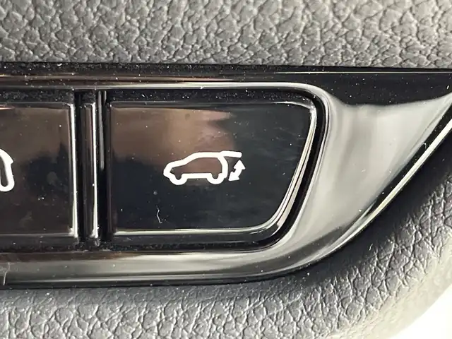 レクサス ＮＸ 350h Fスポーツ 神奈川県 2023(令5)年 1.6万km ホワイトノーヴァガラスフレーク ツインムーンルーフ/パノラミックビューモニター/三眼LEDヘッドライト/純正14インチディスプレイオーディオ/ナビ　フルセグ Bluetooth　CD　DVD　USB　MiraCast　apple car play　android auto/レクサスセーフティーシステム＋/プリクラッシュセーフティ (PCS)/交差点衝突回避支/緊急時操舵支援/プロアクティブドライビングアシスト (PDA)/発進遅れ告知機能 (TMN) /運転支援/レーダークルーズコントロール（全車速追従機能付）/レーントレーシングアシスト (LTA)/レーンチェンジアシスト (LCA)/ロードサインアシスト (RSA) /アダプティブハイビームシステム (AHS)/オートマチックハイビーム (AHB) /パーキングサポートブレーキ (PKSB) /ドライバー異常時対応システム /レクサスチームメイト/パーキングアシスト/アドバンストパーク/パワーシート（D＋N席）/シートヒーター（全席）/ベンチレーション（D＋N席）/デジタルインナーミラー/ビルトインETＣ2.0/社外前後ドライブレコーダー/ブラインドスポットモニター/純正20インチアルミホイール