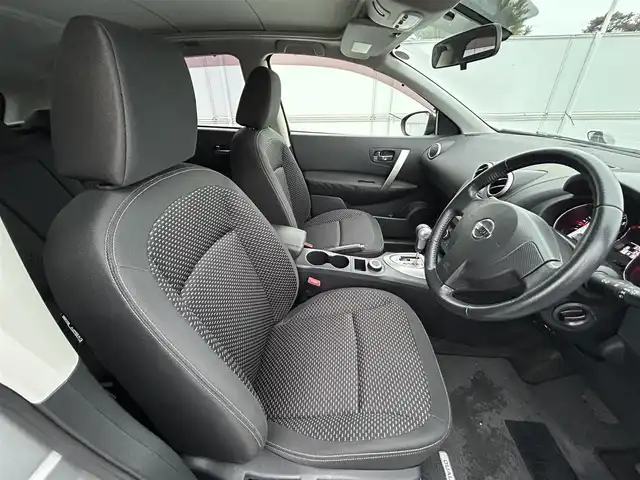 日産 デュアリス 20G FOUR 岩手県 2013(平25)年 3.8万km ブリリアントシルバー パノラマルーフ パートタイム4WD 純正ナビ バックカメラ フルセグTV ETC オートHIDヘッドライト フォグランプ 純正17インチAW スマートキー ドアバイザー 純正フロアマット 横滑り防止装置 電動格納ドアミラー