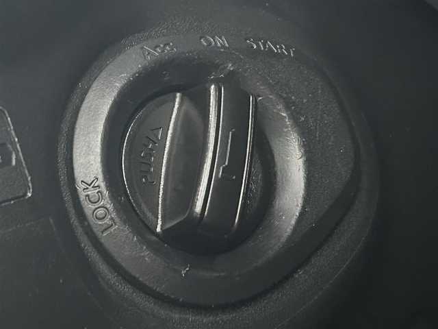 日産 デュアリス 20G FOUR 岩手県 2013(平25)年 3.8万km ブリリアントシルバー パノラマルーフ パートタイム4WD 純正ナビ バックカメラ フルセグTV ETC オートHIDヘッドライト フォグランプ 純正17インチAW スマートキー ドアバイザー 純正フロアマット 横滑り防止装置 電動格納ドアミラー