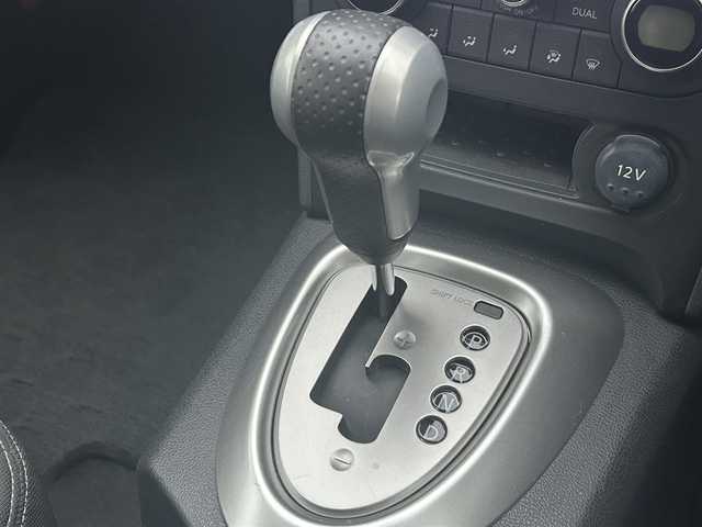 日産 デュアリス 20G FOUR 岩手県 2013(平25)年 3.8万km ブリリアントシルバー パノラマルーフ パートタイム4WD 純正ナビ バックカメラ フルセグTV ETC オートHIDヘッドライト フォグランプ 純正17インチAW スマートキー ドアバイザー 純正フロアマット 横滑り防止装置 電動格納ドアミラー