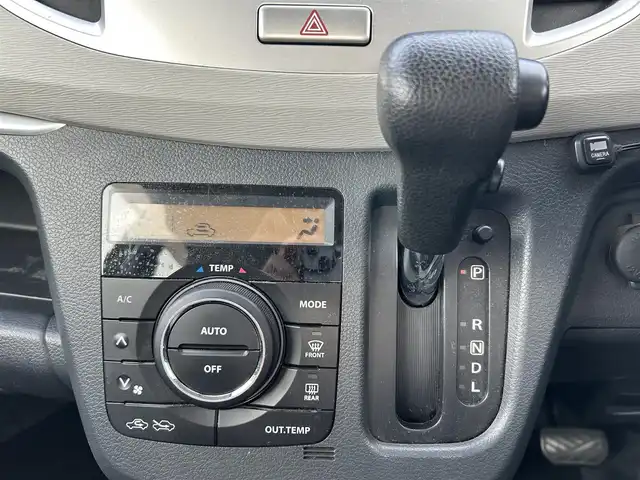 スズキ ワゴンＲ FZ 鹿児島県 2016(平28)年 4.1万km クリスタルホワイトP 社外ナビ/　　BT/フルセグ/バックカメラ/シートヒーター/純正14インチアルミホイール/アイドリングストップ/ステアリングスイッチ/ドライブレコーダー/スマートキー/ETC