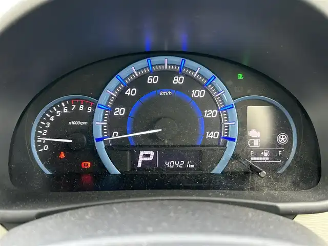 スズキ ワゴンＲ FZ 鹿児島県 2016(平28)年 4.1万km クリスタルホワイトP 社外ナビ/　　BT/フルセグ/バックカメラ/シートヒーター/純正14インチアルミホイール/アイドリングストップ/ステアリングスイッチ/ドライブレコーダー/スマートキー/ETC