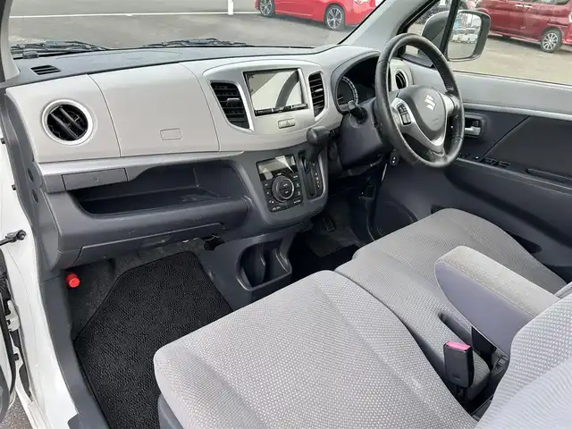 スズキ ワゴンＲ FZ 鹿児島県 2016(平28)年 4.1万km クリスタルホワイトP 社外ナビ/　　BT/フルセグ/バックカメラ/シートヒーター/純正14インチアルミホイール/アイドリングストップ/ステアリングスイッチ/ドライブレコーダー/スマートキー/ETC