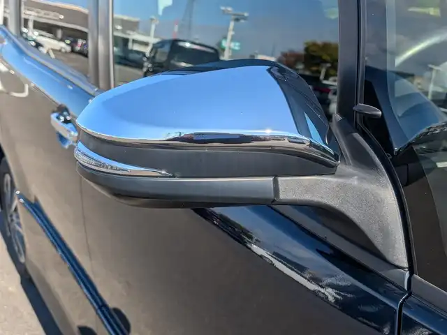 トヨタ ヴォクシー ZS 煌Ⅲ 福井県 2020(令2)年 1.5万km ブラッキッシュアゲハガラスフレーク 純正SDナビ/AM/FM/ワンセグ/BT/CD/AUX/バックカメラ/両側パワースライドドア/トヨタセーフティセンス/クルーズコントロール/前後コーナーセンサー/レーンキープアシスト/横滑り防止装置/盗難防止装置/アイドリングストップ/ビルトインETC/ハーフレザー調シート/本革巻きステアリング/ダブル＋サイドエアバッグ/カーテンエアバッグ/純正フロアマット/サンシェード/純正16インチAW/LEDヘッドライト/Fフォグ/スマートキー