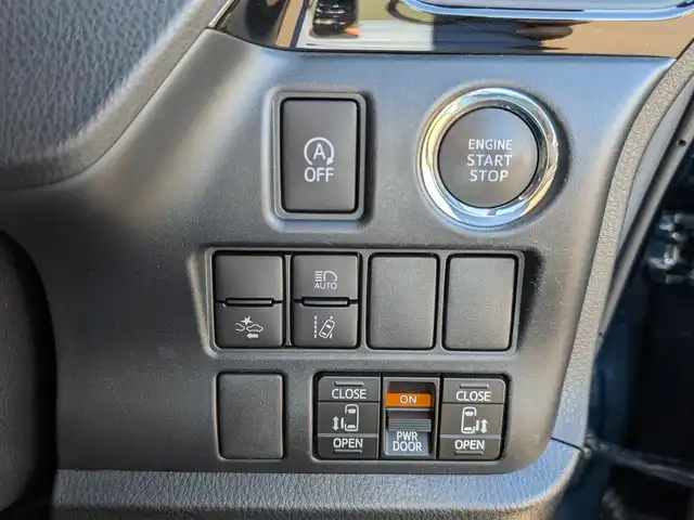 トヨタ ヴォクシー ZS 煌Ⅲ 福井県 2020(令2)年 1.5万km ブラッキッシュアゲハガラスフレーク 純正SDナビ/AM/FM/ワンセグ/BT/CD/AUX/バックカメラ/両側パワースライドドア/トヨタセーフティセンス/クルーズコントロール/前後コーナーセンサー/レーンキープアシスト/横滑り防止装置/盗難防止装置/アイドリングストップ/ビルトインETC/ハーフレザー調シート/本革巻きステアリング/ダブル＋サイドエアバッグ/カーテンエアバッグ/純正フロアマット/サンシェード/純正16インチAW/LEDヘッドライト/Fフォグ/スマートキー