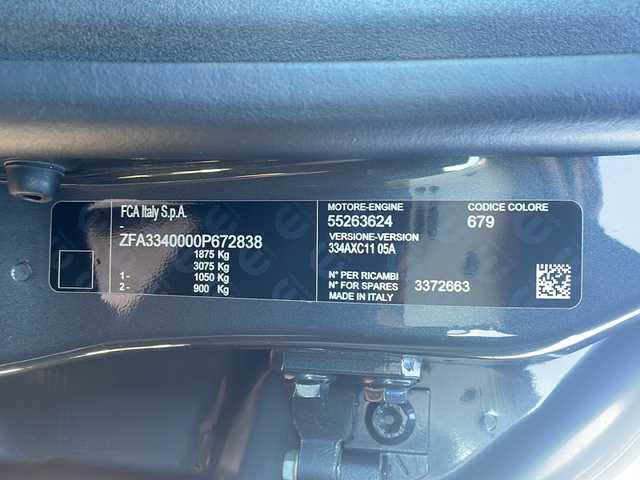 フィアット ５００Ｘ 佐賀県 2018(平30)年 4.2万km グレー エンジンスタートボタン/保証書/取扱説明書/記録簿/アイドリングストップ/スマートキー/スペアキー有/追従走行付きクルーズコントロール/Bluetooth接続/USB入力端子/ETC/バックカメラ/AUX/純正ナビ/前席パワーシート/前後コーナーセンサー/純正フロアマット/ABS/前後コーナーセンサー/レーンキープアシスト/盗難防止装置/オートライト/LEDライト/衝突被害軽減システム/クリアランスソナー/革巻ステアリング/ステアリングスイッチ/ブラインドスポットモニター/THULE/色コード:679ファッショングレー