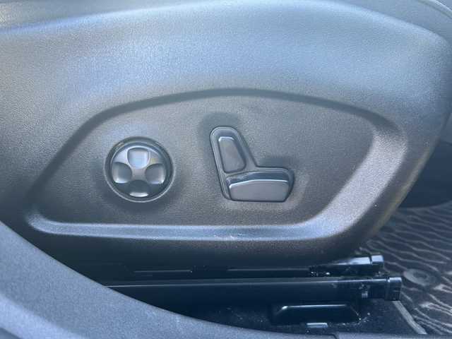 フィアット ５００Ｘ ポップスタープラス 佐賀県 2018(平30)年 4.2万km グレー 純正ナビ/追従走行付きクルーズコントロール/Bluetooth接続/USB入力端子/ETC/バックカメラ/AUX/前席パワーシート/前後コーナーセンサー/純正フロアマット/ABS/前後コーナーセンサー/レーンキープアシスト/盗難防止装置/オートライト/LEDライト/衝突被害軽減システム/クリアランスソナー/革巻ステアリング/ステアリングスイッチ/ブラインドスポットモニター/エンジンスタートボタン/保証書/取扱説明書/記録簿/アイドリングストップ/スマートキー/スペアキー有/THULE/色コード:679ファッショングレー