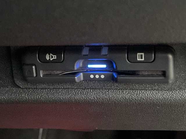 スズキ ジムニー ノマド FC 茨城県 2025(令7)年 0.3万km ベージュ ワンオーナー/セーフティーサポート/9型KEWOODナビ/ビルトインETC/バックカメラ/Bluetooth/フルセグTV/４WD/クリアランスソナー/アイドリングストップ/レーダークルーズコントロール/HDMI/シートヒーター/フロアマット/背面タイヤ/横滑り防止装置/レーンキープアシスト/オートライト/LEDヘッドライト/コーナーセンサー後方/衝突軽減システム/社外テール（純正テール積み込み）