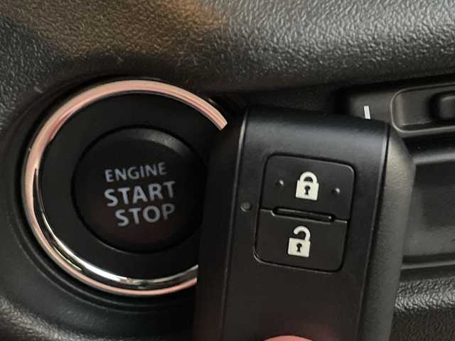 スズキ ジムニー ノマド FC 茨城県 2025(令7)年 0.3万km ベージュ ワンオーナー/セーフティーサポート/9型KEWOODナビ/ビルトインETC/バックカメラ/Bluetooth/フルセグTV/４WD/クリアランスソナー/アイドリングストップ/レーダークルーズコントロール/HDMI/シートヒーター/フロアマット/背面タイヤ/横滑り防止装置/レーンキープアシスト/オートライト/LEDヘッドライト/コーナーセンサー後方/衝突軽減システム/社外テール（純正テール積み込み）