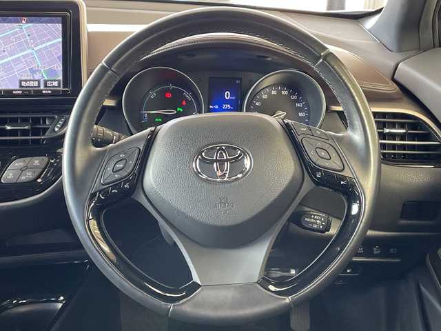トヨタ Ｃ－ＨＲ G 岐阜県 2017(平29)年 6.2万km メタルストリームM /純正9インチSDナビ/(AM/FMCD/フルセグTV//SD/BT)//メーカーOP/(Bi-Beam LEDヘッドランプ)/(LEDシーケンシャルターンランプ)/(LEDデイライト)/(バックカメラ)/(アクセサリーコンセント)//Toyota Safety Sense P/(プリクラッシュセーフティシステム)/(レーンディパーチャーアラート)/(オートマチックハイビーム)/(レーダクルーズコントロール)//ブラインドスポットモニター//前方ドライブレコーダー//ハーフレザー//前席シートヒーター//純正ドアバイザー//純正フロアマット//純正18インチアルミホイール//スペアキー×1//ETC2.0