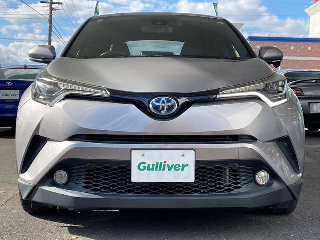 トヨタ Ｃ－ＨＲ G 岐阜県 2017(平29)年 6.2万km メタルストリームM /純正9インチSDナビ/(AM/FMCD/フルセグTV//SD/BT)//メーカーOP/(Bi-Beam LEDヘッドランプ)/(LEDシーケンシャルターンランプ)/(LEDデイライト)/(バックカメラ)/(アクセサリーコンセント)//Toyota Safety Sense P/(プリクラッシュセーフティシステム)/(レーンディパーチャーアラート)/(オートマチックハイビーム)/(レーダクルーズコントロール)//ブラインドスポットモニター//前方ドライブレコーダー//ハーフレザー//前席シートヒーター//純正ドアバイザー//純正フロアマット//純正18インチアルミホイール//スペアキー×1//ETC2.0