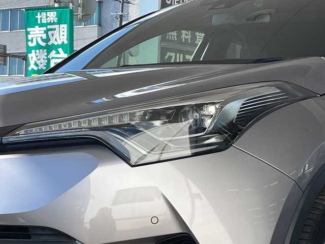 トヨタ Ｃ－ＨＲ G 岐阜県 2017(平29)年 6.2万km メタルストリームM /純正9インチSDナビ/(AM/FMCD/フルセグTV//SD/BT)//メーカーOP/(Bi-Beam LEDヘッドランプ)/(LEDシーケンシャルターンランプ)/(LEDデイライト)/(バックカメラ)/(アクセサリーコンセント)//Toyota Safety Sense P/(プリクラッシュセーフティシステム)/(レーンディパーチャーアラート)/(オートマチックハイビーム)/(レーダクルーズコントロール)//ブラインドスポットモニター//前方ドライブレコーダー//ハーフレザー//前席シートヒーター//純正ドアバイザー//純正フロアマット//純正18インチアルミホイール//スペアキー×1//ETC2.0