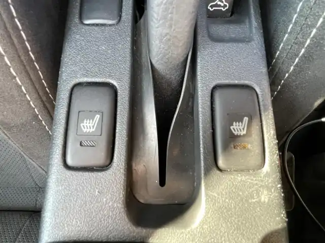 ダイハツ コペン ローブ S 香川県 2019(平31)年 2万km リキッドシルバーM 純正メモリーナビ/バックカメラ/ＨＫＳスポーツマフラー/フロントタワーバー/ＲＥＣＡＲＯシート/ビルシュタイン/ＭＯＭＯステアリング/パドルシフト/シートヒーター/ＬＥＤヘッドライト/フォグライト/前方ドライブレコーダー/ＥＴＣ/純正16インチAW/純正フロアマット/スマートキー