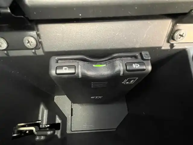 ダイハツ コペン ローブ S 香川県 2019(平31)年 2万km リキッドシルバーM 純正メモリーナビ/バックカメラ/ＨＫＳスポーツマフラー/フロントタワーバー/ＲＥＣＡＲＯシート/ビルシュタイン/ＭＯＭＯステアリング/パドルシフト/シートヒーター/ＬＥＤヘッドライト/フォグライト/前方ドライブレコーダー/ＥＴＣ/純正16インチAW/純正フロアマット/スマートキー