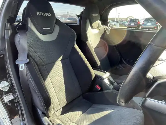 ダイハツ コペン ローブ S 香川県 2019(平31)年 2万km リキッドシルバーM 純正メモリーナビ/バックカメラ/ＨＫＳスポーツマフラー/フロントタワーバー/ＲＥＣＡＲＯシート/ビルシュタイン/ＭＯＭＯステアリング/パドルシフト/シートヒーター/ＬＥＤヘッドライト/フォグライト/前方ドライブレコーダー/ＥＴＣ/純正16インチAW/純正フロアマット/スマートキー