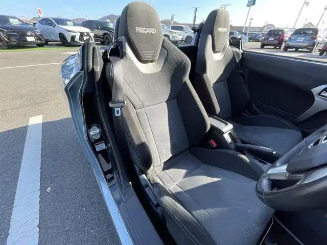 ダイハツ コペン ローブ S 香川県 2019(平31)年 2万km リキッドシルバーM 純正メモリーナビ/バックカメラ/ＨＫＳスポーツマフラー/フロントタワーバー/ＲＥＣＡＲＯシート/ビルシュタイン/ＭＯＭＯステアリング/パドルシフト/シートヒーター/ＬＥＤヘッドライト/フォグライト/前方ドライブレコーダー/ＥＴＣ/純正16インチAW/純正フロアマット/スマートキー