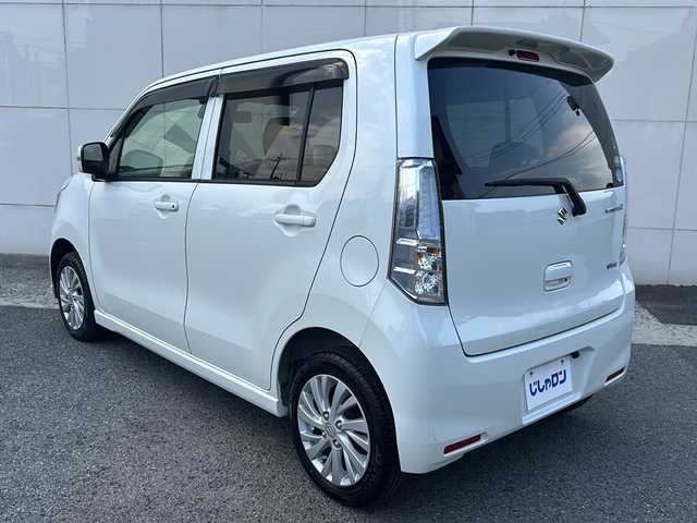 スズキ ワゴンＲ FZ 埼玉県 2014(平26)年 7.2万km クリスタルホワイトP (株)IDOMが運営する【じしゃロン熊谷店】の自社ローン専用車両になりますこちらは現金またはオートローンご利用時の価格です。自社ローンご希望の方は別途その旨お申付け下さい/社外ナビ　NX615/（フルセグTV/Bluetooth/CD/DVD/AM/FM）/ETC/バックカメラ/レーダーブレーキサポート/アイドリングストップ/プッシュスタート/スマートキースペア×１/運転席シートヒーター/フロアマット/純正14インチAW/ウィンカーミラー/ドアバイザー/ステアリングスイッチ/フルフラットシート/合皮ハンドルカバー/車両・ナビ取扱説明書