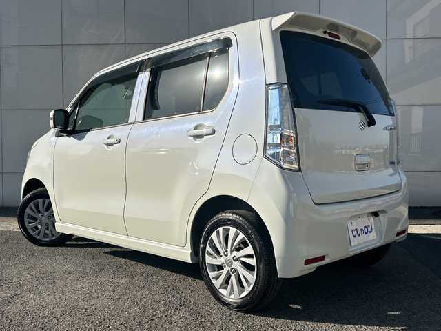 スズキ ワゴンＲ FZ 埼玉県 2014(平26)年 7.2万km クリスタルホワイトP (株)IDOMが運営する【じしゃロン熊谷店】の自社ローン専用車両になりますこちらは現金またはオートローンご利用時の価格です。自社ローンご希望の方は別途その旨お申付け下さい/社外ナビ　NX615/（フルセグTV/Bluetooth/CD/DVD/AM/FM）/ETC/バックカメラ/レーダーブレーキサポート/アイドリングストップ/プッシュスタート/スマートキースペア×１/運転席シートヒーター/フロアマット/純正14インチAW/ウィンカーミラー/ドアバイザー/ステアリングスイッチ/フルフラットシート/合皮ハンドルカバー/車両・ナビ取扱説明書