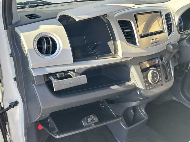 スズキ ワゴンＲ FZ 埼玉県 2014(平26)年 7.2万km クリスタルホワイトP (株)IDOMが運営する【じしゃロン熊谷店】の自社ローン専用車両になりますこちらは現金またはオートローンご利用時の価格です。自社ローンご希望の方は別途その旨お申付け下さい/社外ナビ　NX615/（フルセグTV/Bluetooth/CD/DVD/AM/FM）/ETC/バックカメラ/レーダーブレーキサポート/アイドリングストップ/プッシュスタート/スマートキースペア×１/運転席シートヒーター/フロアマット/純正14インチAW/ウィンカーミラー/ドアバイザー/ステアリングスイッチ/フルフラットシート/合皮ハンドルカバー/車両・ナビ取扱説明書