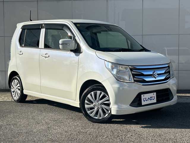 スズキ ワゴンＲ FZ 埼玉県 2014(平26)年 7.2万km クリスタルホワイトP (株)IDOMが運営する【じしゃロン熊谷店】の自社ローン専用車両になりますこちらは現金またはオートローンご利用時の価格です。自社ローンご希望の方は別途その旨お申付け下さい/社外ナビ　NX615/（フルセグTV/Bluetooth/CD/DVD/AM/FM）/ETC/バックカメラ/レーダーブレーキサポート/アイドリングストップ/プッシュスタート/スマートキースペア×１/運転席シートヒーター/フロアマット/純正14インチAW/ウィンカーミラー/ドアバイザー/ステアリングスイッチ/フルフラットシート/合皮ハンドルカバー/車両・ナビ取扱説明書