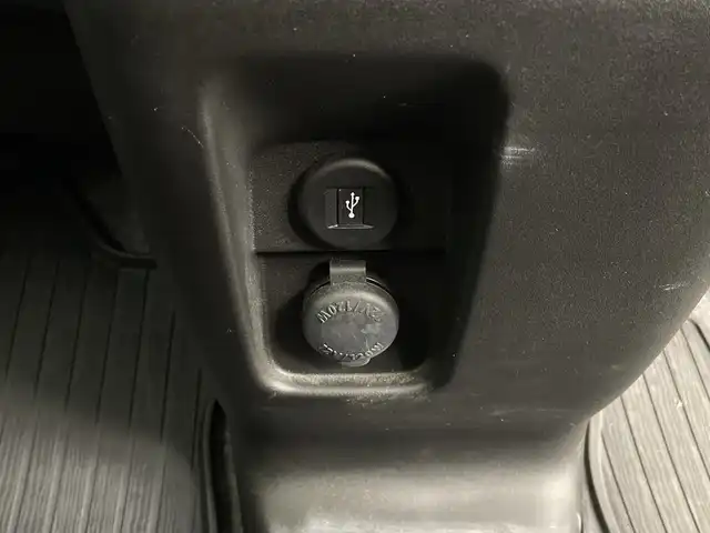 スズキ スペーシア ギア HYBRID XZ 鹿児島県 2019(令1)年 2.6万km フェニックスレッドパール/ガンメタリック2トーンルーフ 社外ナビ/（フルセグTV/CD/DVD/Bluetooth)/全方位カメラ/バックカメラ/デュアルブレーキサポート/両側パワースライドドア/サマータイヤホイール付き積み込み/シートヒーター/LEDヘッドライト/スマートキー/ETC/後席エアコン/ステアリングリモコン/オートエアコン/フォグランプ