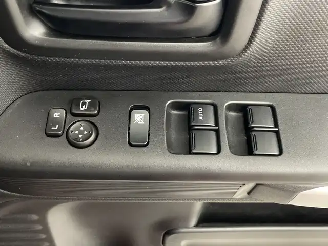 スズキ スペーシア ギア HYBRID XZ 鹿児島県 2019(令1)年 2.6万km フェニックスレッドパール/ガンメタリック2トーンルーフ 社外ナビ/（フルセグTV/CD/DVD/Bluetooth)/全方位カメラ/バックカメラ/デュアルブレーキサポート/両側パワースライドドア/サマータイヤホイール付き積み込み/シートヒーター/LEDヘッドライト/スマートキー/ETC/後席エアコン/ステアリングリモコン/オートエアコン/フォグランプ
