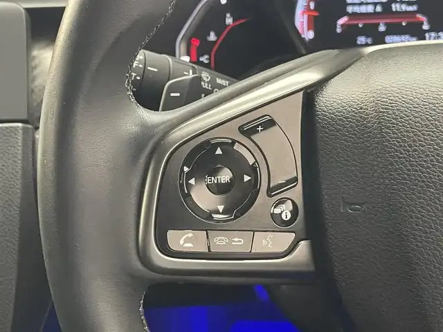 ホンダ シビック ハッチバック ホンダセンシング 愛知県 2019(令1)年 2.9万km ホワイトオーキッドパール 純正ナビ　フルセグＴＶ　Ｂｌｕｅｔｏｏｔｈ　バックカメラ　シートヒーター　純正ドラレコナビ連動　ＥＴＣ　ホンダセンシング　衝突軽減　追従クルコン　コーナーセンサー　ＬＥＤオートライト　フォグ　禁煙車