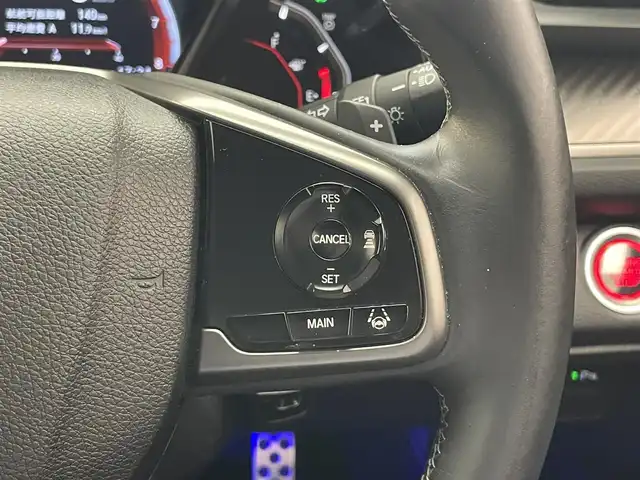 ホンダ シビック ハッチバック ホンダセンシング 愛知県 2019(令1)年 2.9万km ホワイトオーキッドパール 純正ナビ　フルセグＴＶ　Ｂｌｕｅｔｏｏｔｈ　バックカメラ　シートヒーター　純正ドラレコナビ連動　ＥＴＣ　ホンダセンシング　衝突軽減　追従クルコン　コーナーセンサー　ＬＥＤオートライト　フォグ　禁煙車