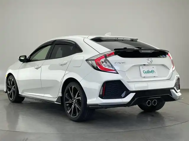 ホンダ シビック ハッチバック ホンダセンシング 愛知県 2019(令1)年 2.9万km ホワイトオーキッドパール 純正ナビ　フルセグＴＶ　Ｂｌｕｅｔｏｏｔｈ　バックカメラ　シートヒーター　純正ドラレコナビ連動　ＥＴＣ　ホンダセンシング　衝突軽減　追従クルコン　コーナーセンサー　ＬＥＤオートライト　フォグ　禁煙車