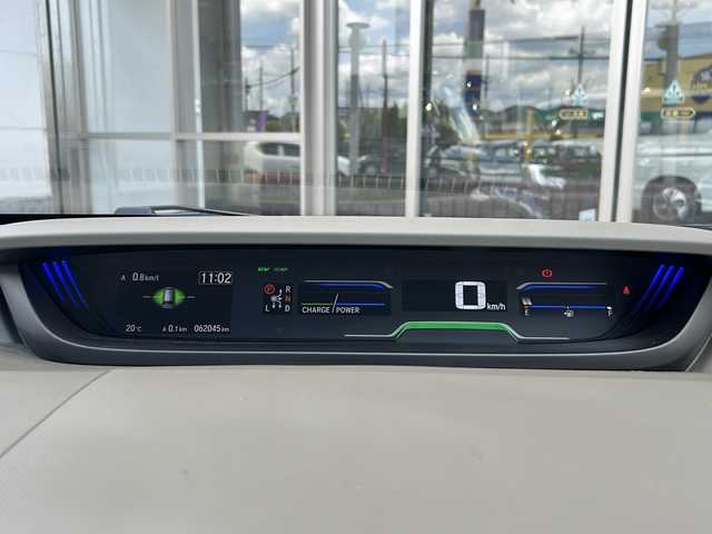 ホンダ フリード ハイブリット G ホンダセンシング 静岡県 2020(令2)年 6.2万km クリスタルブラックパール 純正ナビ/・バックモニター/・Bluetooth/・CD/DVD/・HDMI/・USB/・AppleCarPlay/主要装備/・プッシュスタート/・両側パワースライドドア/・ETC車載器/・ドライブレコーダー/・前席シートヒーター/・リアゲートスポイラー/・社外ＡＷ/・純正フロアマット/・LEDヘッドライト/ホンダセンシング/・衝突軽減ブレーキ/・車線維持支援システム/・アダプティブクルーズコントロール/・誤発進抑制機能/・歩行者事故低減ステアリング/・路外逸脱抑制機能/・先行車発進お知らせ機能/・標識認識機能