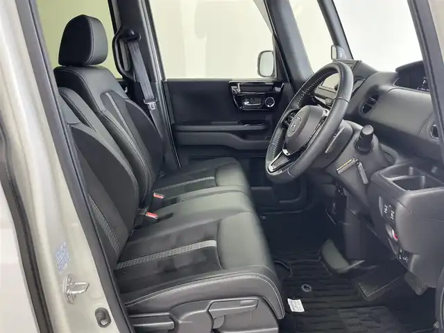 ホンダ Ｎ ＢＯＸ カスタム L ターボ 埼玉県 2021(令3)年 1.3万km プラチナホワイトパール 純正ディスプレイオーディオ/（Bluetooth、iPod）/ワンセグTV/バックカメラ/ドライブレコーダー（前後）/両側パワースライドドア/シートヒーター/パドルシフト/アダプティブクルーズコントロール/衝突防止軽減システム/リアソナー/ETC
