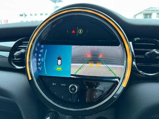 ＭＩＮＩ ミニ クーパー D 埼玉県 2021(令3)年 4.5万km ミッドナイト・ブラック・メタリック ハーフレザーシート　/ａｐｐｌｅ　ｃａｒ　ｐｌａｙ/バックカメラ/Ｂｌｕｅｔｏｏｔｈ/ドライブレコーダー/アダプティブクルーズコントロール/コンフォートアクセス/ＥＴＣ