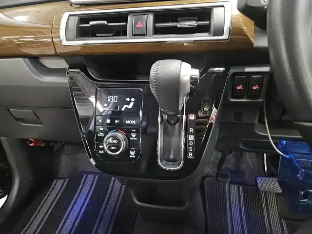 トヨタ ピクシスジョイ F Gターボ SAⅢ プライムコレ 宮崎県 2021(令3)年 5.7万km ブラックマイカメタリック 〇ワンオーナー/〇社外ナビ/〇フルセグTV/〇バックカメラ/〇ETC/〇スマートアシスト３/〇衝突回避支援ブレーキ機能（対車両・歩行者）/〇衝突警報機能/〇車線逸脱警報機能/〇LEDヘッドランプ/〇オートライト/〇オートエアコン/〇シルバー加飾付き革巻きステアリングホイール/〇ステアリングスイッチ/〇ブラック合皮シート/〇前席シートヒーター/〇純正15インチアルミ/〇キーフリーシステム/プッシュボタンスタート/〇禁煙車