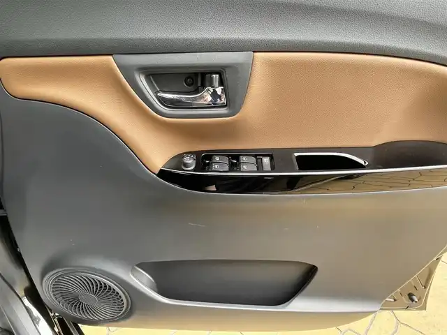 トヨタ ピクシスジョイ F Gターボ SAⅢ プライムコレ 宮崎県 2021(令3)年 5.7万km ブラックマイカメタリック 〇ワンオーナー/〇社外ナビ/〇フルセグTV/〇バックカメラ/〇ETC/〇スマートアシスト３/〇衝突回避支援ブレーキ機能（対車両・歩行者）/〇衝突警報機能/〇車線逸脱警報機能/〇LEDヘッドランプ/〇オートライト/〇オートエアコン/〇シルバー加飾付き革巻きステアリングホイール/〇ステアリングスイッチ/〇ブラック合皮シート/〇前席シートヒーター/〇純正15インチアルミ/〇キーフリーシステム/プッシュボタンスタート/〇禁煙車