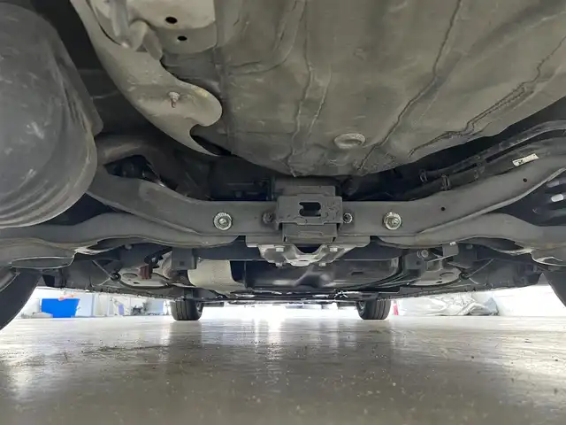 マツダ プレマシー 20S スカイアクティブ 滋賀県 2015(平27)年 4.9万km ラディアントエボニーマイカ 禁煙車/社外ナビ/（CD/DVD/BT/フルセグTV/FM/AM）/バックカメラ/ETC/両側パワースライドドア/ステアリングスイッチ/アイドリングストップ/HIDヘッドライト/ドアバイザー/純正フロアマット/プッシュスタート/スマートキー