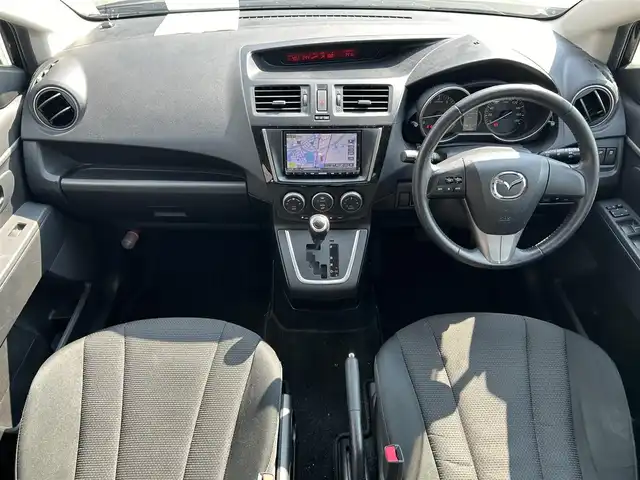 マツダ プレマシー 20S スカイアクティブ 滋賀県 2015(平27)年 4.9万km ラディアントエボニーマイカ 禁煙車/社外ナビ/（CD/DVD/BT/フルセグTV/FM/AM）/バックカメラ/ETC/両側パワースライドドア/ステアリングスイッチ/アイドリングストップ/HIDヘッドライト/ドアバイザー/純正フロアマット/プッシュスタート/スマートキー