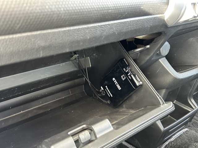 スズキ クロスビー HYBRID MZ 山形県 2018(平30)年 7.1万km ピュアホワイトP ４WD/前席シートヒーター/ETC2.0/クルーズコントロール/パドルシフト/ダウンヒルコントロールアシスト/グリップコントロール/フォグランプ/ウインカーミラー/電動格納ミラー/ステアリングスイッチ