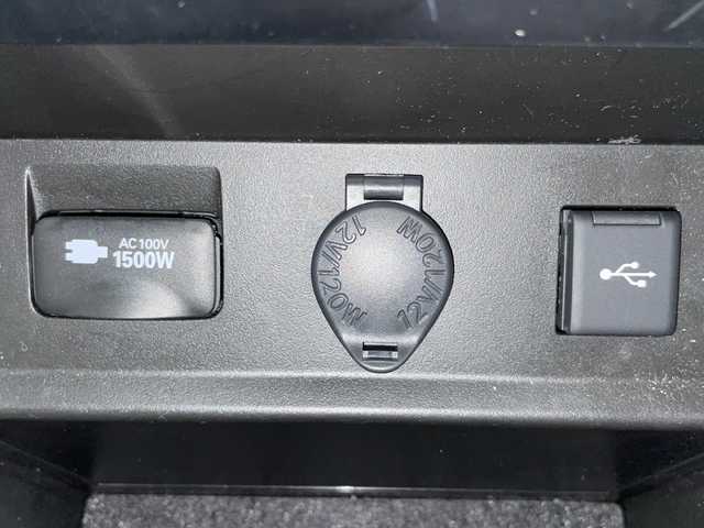 トヨタ アルファードハイブリット SR Cパッケージ 道央・札幌 2022(令4)年 3.8万km ホワイトパールクリスタルシャイン ・４WD /ハイブリッド/寒冷地仕様/・トヨタセーフティセンス/・プリクラッシュセーフティ/・レーダークルーズコントロール/・ブラインドスポットモニター/・純正ディスプレイ　ナビ付/・Bluetooth/CD/DVD/USB/フルセグTV/・AndroidAuto/AppleCarPlay/・バックカメラ/・両側パワースライドドア/・純正フリップダウンモニター/・レザーシート/全席パワーシート/・前席シートヒーター/前席エアシート/・電動リアゲート/ステアリングヒーター/・LEDヘッドライト/オートライト/・オートマチックハイビーム/・デジタルインナーミラー/・ブラインドスポットモニター/・レーンキープアシスト/・盗難防止装置/横滑り防止装置/・ETC/ABS/・積込スタッドレスタイヤAW付