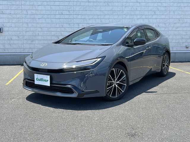 トヨタ プリウス 茨城県 2023(令5)年 1.7万km グレーⅡ セーフティーセンス/純正ナビ/アラウンドビューモニター/バックカメラ サイドカメラ フロントカメラ/LEDオートライト/クルーズコントロール/レザーシート/純正19インチアルミホイール/パワーシート/シートヒーター/スペアタイヤ/前後ドラレコ/ステアリングヒーター/スマートキー/ETC