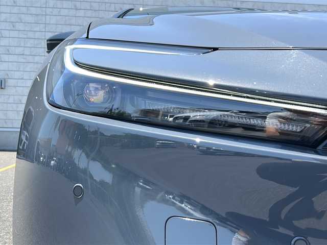 トヨタ プリウス 茨城県 2023(令5)年 1.7万km グレーⅡ セーフティーセンス/純正ナビ/アラウンドビューモニター/バックカメラ サイドカメラ フロントカメラ/LEDオートライト/クルーズコントロール/レザーシート/純正19インチアルミホイール/パワーシート/シートヒーター/スペアタイヤ/前後ドラレコ/ステアリングヒーター/スマートキー/ETC