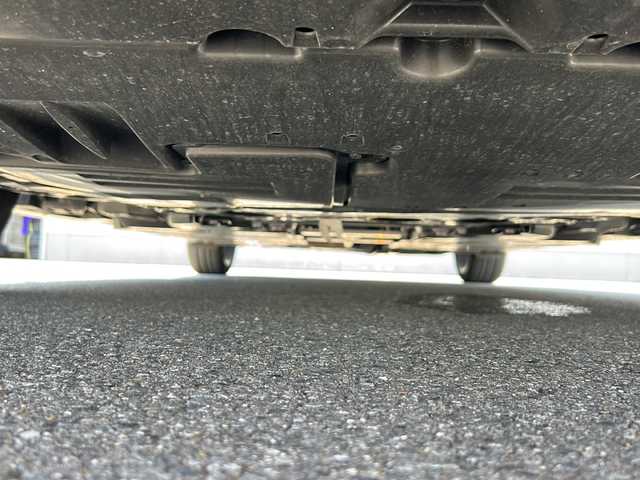 トヨタ プリウス 茨城県 2023(令5)年 1.7万km グレーⅡ セーフティーセンス/純正ナビ/アラウンドビューモニター/バックカメラ サイドカメラ フロントカメラ/LEDオートライト/クルーズコントロール/レザーシート/純正19インチアルミホイール/パワーシート/シートヒーター/スペアタイヤ/前後ドラレコ/ステアリングヒーター/スマートキー/ETC