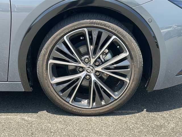 トヨタ プリウス 茨城県 2023(令5)年 1.7万km グレーⅡ セーフティーセンス/純正ナビ/アラウンドビューモニター/バックカメラ サイドカメラ フロントカメラ/LEDオートライト/クルーズコントロール/レザーシート/純正19インチアルミホイール/パワーシート/シートヒーター/スペアタイヤ/前後ドラレコ/ステアリングヒーター/スマートキー/ETC
