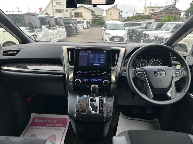 トヨタ アルファード S タイプゴールドⅢ 大阪府 2022(令4)年 2.7万km ホワイトパールクリスタルシャイン ダブルサンルーフ/モデリスタエアロ(イルミ付き)/ブラインドスポットモニター/純正９インチディスプレイオーディオ(ナビ機能なし）/バックカメラ/三眼LEDヘッドライト/両側パワースライドドア/トヨタセーフティセンス/ハーフレザーシート/オットマンチェア/電動リアゲート/前後ドライブレコーダー/ビルトインETC/純正アルミホイール/ドアバイザー