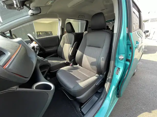 トヨタ シエンタ G 滋賀県 2020(令2)年 6.7万km ラディアントグリーンM 禁煙車/純正ナビ/（CD/DVD/BT/SD/フルセグ）/12型フリップダウンモニター/両側電動スライドドア/バックカメラ/ビルトインETC/前後ドライブレコーダー/レーダー（ASSURA：VA-303E）/衝突被害軽減ブレーキ/オートハイビーム/レーンキープアシスト/プッシュスタート/オートエアコン