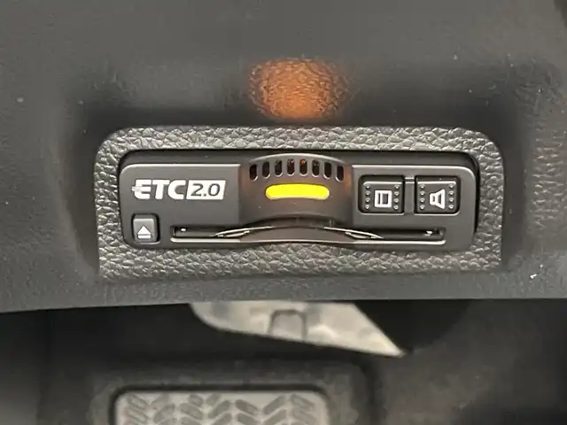 ホンダ ヴェゼル ハイブリッド e:HEV Z 東京都 2025(令7)年 0.1千km クリスタルブラックパール 登録済未使用車　/純正９型ホンダコネクトナビ　/置型充電　/電動リアゲート/ＥＴＣ２．０　/ＢＳＭ　/フルセグＴＶ　/シートヒーター　/ハンドルヒーター　/追従クルコン　/パドルシフト　/ＬＥＤヘッド　/純正１８インチＡＷ