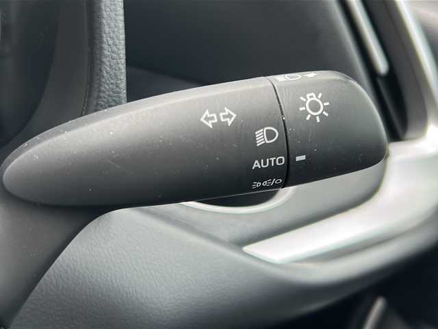 トヨタ ヴォクシー S－G 沖縄県 2022(令4)年 4.6万km ホワイトパールクリスタルシャイン 純正ディスプレイオーディオ/（ＡＭ／ＦＭ／ＢＴ／ＣＤ／ＤＶＤ）　/フルセグＴＶ　/バックモニター　/トヨタセーフティーセンス　/ワンオーナー　/両側パワスラ　/純正１６インチＡＷ　/オートライト/ＥＴＣ/スマートキー/純正フロアマット/クルコン