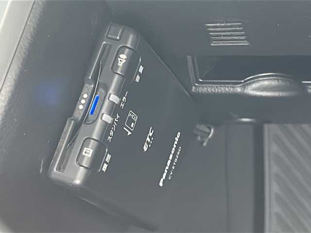 トヨタ ヴォクシー S－G 沖縄県 2022(令4)年 4.6万km ホワイトパールクリスタルシャイン 純正ディスプレイオーディオ/（ＡＭ／ＦＭ／ＢＴ／ＣＤ／ＤＶＤ）　/フルセグＴＶ　/バックモニター　/トヨタセーフティーセンス　/ワンオーナー　/両側パワスラ　/純正１６インチＡＷ　/オートライト/ＥＴＣ/スマートキー/純正フロアマット/クルコン