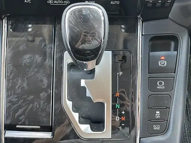 トヨタ アルファード S Cパッケージ 滋賀県 2020(令2)年 4.7万km ホワイトパールクリスタルシャイン 純正メモリーナビ/(BT/フルセグ)/両側電動スライドドア/後席用モニター/バックカメラ/パドルシフト/ステアリングヒーター/ステアリングスイッチ/追従クルーズコントロール/メモリ付きパワーシート/レーンキープアシスト/パーキングアシスト/盗難防止装置/電動リアゲート/三眼LEDヘッドライト/オートマチックハイビーム/クリアランスソナー/ビルトインETC/純正フロアマット/スペアキー/取扱説明書